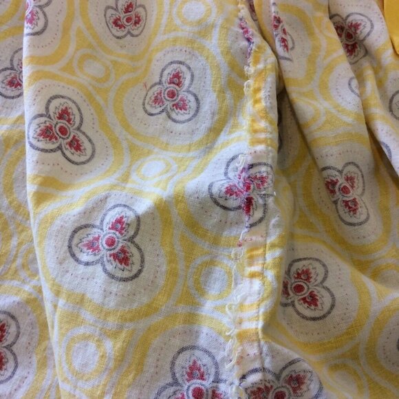 Handmade Retro Yellow Cotton Half Apron With Ruffled Teardrop Pockets - Picture 6 of 6